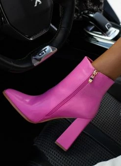 Νέος ❤️ The Fashion Project Μποτάκια καρέ με εξωτερική ραφή - Φούξια ❤️ 11 Νέος ❤️ The Fashion Project Μποτάκια καρέ με εξωτερική ραφή - Φούξια ❤️ -Μποτάκια Κατάστημα mpotakia kare me ekswteriki rafi 106125 2nwp