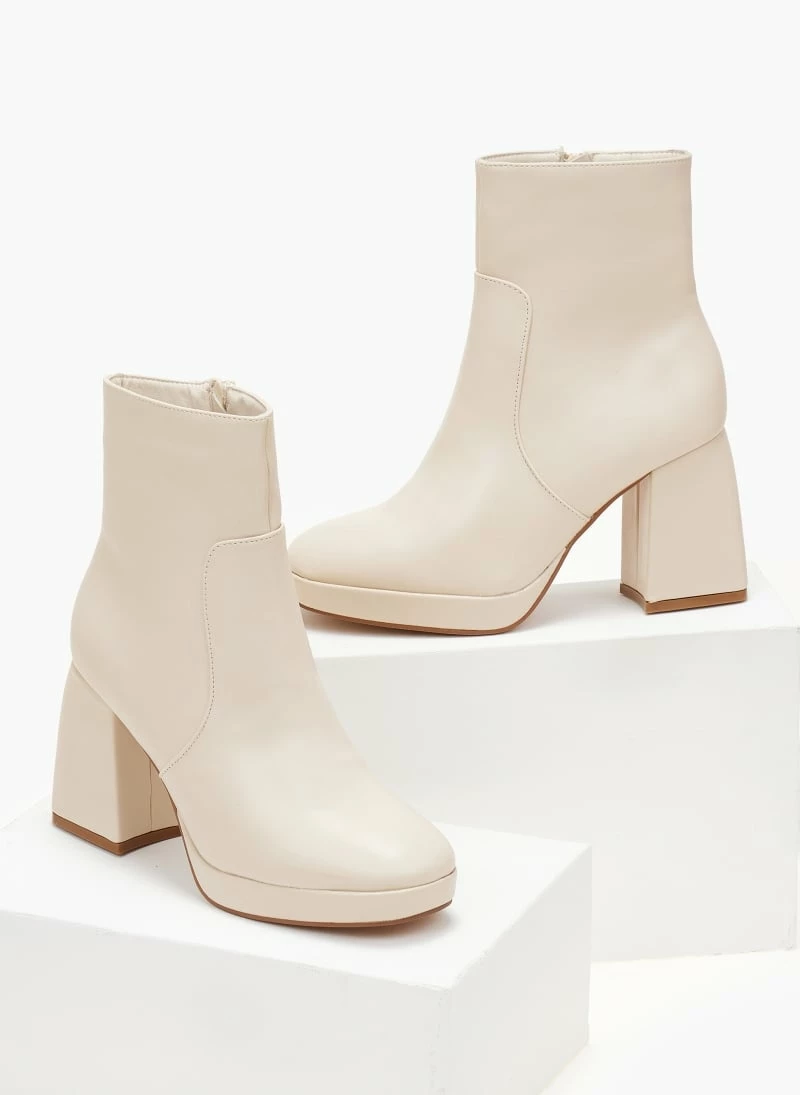 Η καλύτερη συμφωνία 🧨 The Fashion Project Μποτάκια με ιδιαίτερο τακούνι - Ζαχαρί ❤️ 5 Η καλύτερη συμφωνία 🧨 The Fashion Project Μποτάκια με ιδιαίτερο τακούνι - Ζαχαρί ❤️ - Image 3