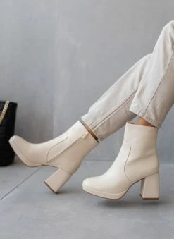 Η καλύτερη συμφωνία 🧨 The Fashion Project Μποτάκια με ιδιαίτερο τακούνι - Ζαχαρί ❤️ 15 Η καλύτερη συμφωνία 🧨 The Fashion Project Μποτάκια με ιδιαίτερο τακούνι - Ζαχαρί ❤️ -Μποτάκια Κατάστημα mpotakia me idiaitero takouni 105740 vodk