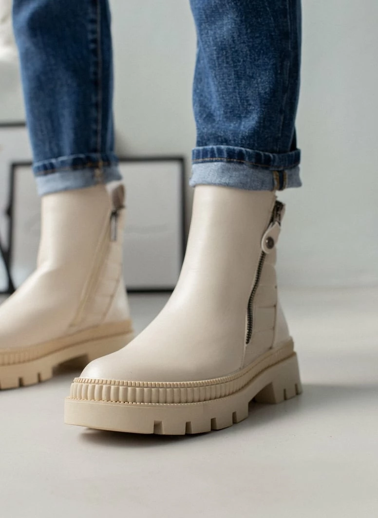 Καλύτερες κριτικές για 🎉 Μποτάκια με καπιτονέ σχέδιο Refresh 170283 - Μπεζ 🌟 6 Καλύτερες κριτικές για 🎉 Μποτάκια με καπιτονέ σχέδιο Refresh 170283 - Μπεζ 🌟 - Image 4