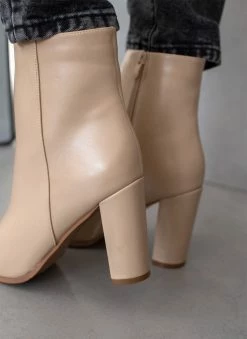 Πολύ καλή προσφορά 🎁 The Fashion Project Μποτάκια με κάθετη ραφή - Μπεζ 👍 12 Πολύ καλή προσφορά 🎁 The Fashion Project Μποτάκια με κάθετη ραφή - Μπεζ 👍 -Μποτάκια Κατάστημα mpotakia me katheti rafi 108453 1s7h