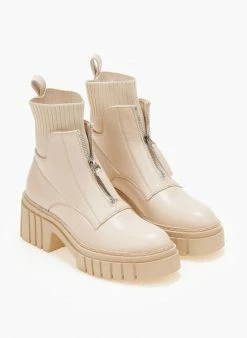 Αγορά 🎉 The Fashion Project Μποτάκια κάλτσα με φερμουάρ - Μπεζ 😉 -Μποτάκια Κατάστημα mpotakia me leptomereia kaltsa 105870 awbd
