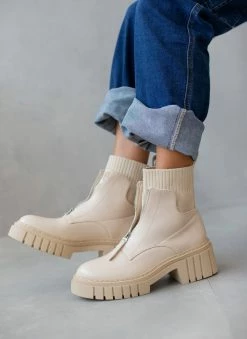 Αγορά 🎉 The Fashion Project Μποτάκια κάλτσα με φερμουάρ - Μπεζ 😉 -Μποτάκια Κατάστημα mpotakia me leptomereia kaltsa 105870 ohbc