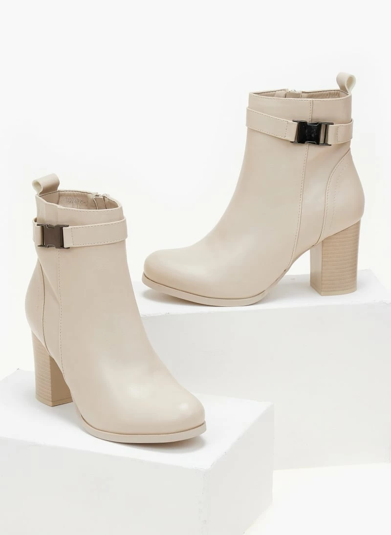 Flash Sale ✔️ The Fashion Project Μποτάκια με μεταλλικό διακοσμητικό - Μπεζ 👏 5 Flash Sale ✔️ The Fashion Project Μποτάκια με μεταλλικό διακοσμητικό - Μπεζ 👏 - Image 3