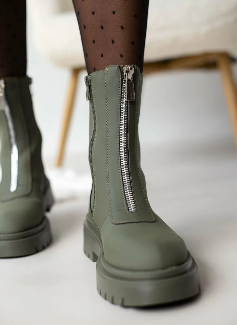 Το φθηνότερο ✨ The Fashion Project Μποτάκια με μεταλλικό φερμουάρ - Λαδί 👏 6 Το φθηνότερο ✨ The Fashion Project Μποτάκια με μεταλλικό φερμουάρ - Λαδί 👏 - Image 4