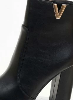 Το φθηνότερο 👏 The Fashion Project Μποτάκια με μεταλλικό V Cut - Μαύρο 🔥 -Μποτάκια Κατάστημα mpotakia me metalliko v cut 106108 c9c6