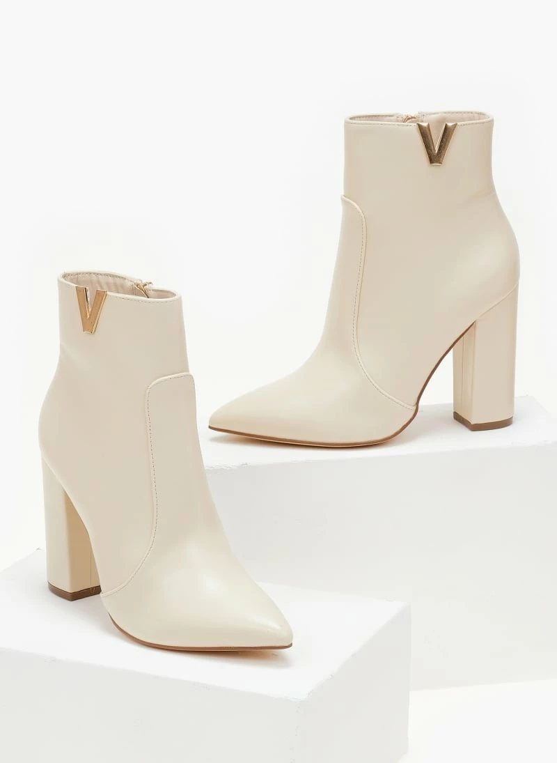 Flash Sale 😉 The Fashion Project Μποτάκια με μεταλλικό V Cut - Μπεζ 🧨 6 Flash Sale 😉 The Fashion Project Μποτάκια με μεταλλικό V Cut - Μπεζ 🧨 - Image 4