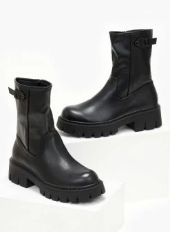 Προώθηση ⌛ The Fashion Project Μποτάκια Biker με ψηλή τρακτερωτή σόλα - Μαύρο 🥰 7 Προώθηση ⌛ The Fashion Project Μποτάκια Biker με ψηλή τρακτερωτή σόλα - Μαύρο 🥰 -Μποτάκια Κατάστημα mpotakia me psili trakterwti sola 105911 d2l1