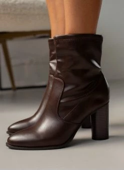 Η καλύτερη συμφωνία 🎁 The Fashion Project Μποτάκια με στρογγυλό ψηλό τακούνι - Καφέ 😉 15 Η καλύτερη συμφωνία 🎁 The Fashion Project Μποτάκια με στρογγυλό ψηλό τακούνι - Καφέ 😉 -Μποτάκια Κατάστημα mpotakia me stroggulo psilo takouni 105750 ekia