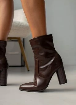 Η καλύτερη συμφωνία 🎁 The Fashion Project Μποτάκια με στρογγυλό ψηλό τακούνι - Καφέ 😉 12 Η καλύτερη συμφωνία 🎁 The Fashion Project Μποτάκια με στρογγυλό ψηλό τακούνι - Καφέ 😉 -Μποτάκια Κατάστημα mpotakia me stroggulo psilo takouni 105750 f2ua