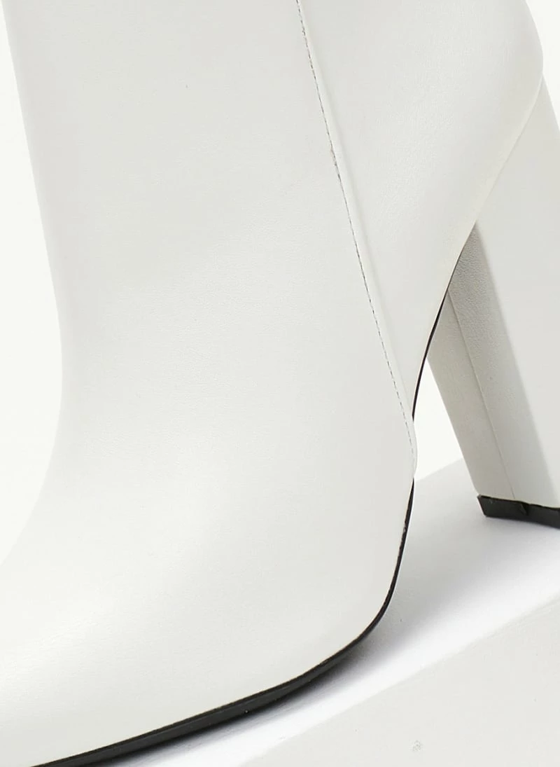 Προϋπολογισμός 😉 The Fashion Project Μποτάκια μυτερά με κάθετη ραφή - Λευκό ⭐ 5 Προϋπολογισμός 😉 The Fashion Project Μποτάκια μυτερά με κάθετη ραφή - Λευκό ⭐ - Image 3