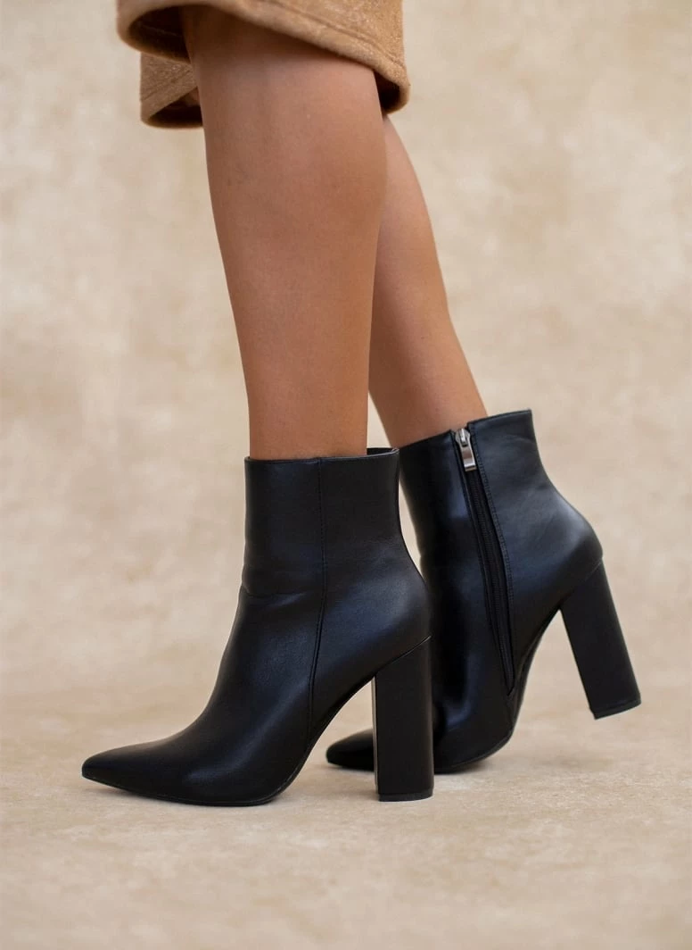 ΧΟΝΔΡΙΚΟ ΕΜΠΟΡΙΟ 🎁 The Fashion Project Μποτάκια μυτερά με κάθετη ραφή - Μαύρο ⭐ 3 ΧΟΝΔΡΙΚΟ ΕΜΠΟΡΙΟ 🎁 The Fashion Project Μποτάκια μυτερά με κάθετη ραφή - Μαύρο ⭐