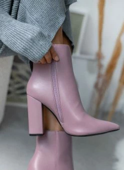 Εξοδος 👏 The Fashion Project Μποτάκια μυτερά με κάθετη ραφή - Σάπιο μήλο 😀 -Μποτάκια Κατάστημα mpotakia mutera me katheti rafi 105579 k5k8