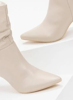 Flash Sale 😀 The Fashion Project Μποτάκια μυτερά με σούρες - Μπεζ 😉 -Μποτάκια Κατάστημα mpotakia mutera me soures 98900 wn0v