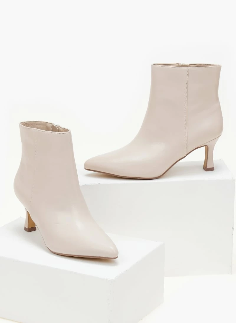 Καλύτερες κριτικές για 🧨 The Fashion Project Μποτάκια μυτερά με χαμηλό τακούνι - Μπεζ 👍 4 Καλύτερες κριτικές για 🧨 The Fashion Project Μποτάκια μυτερά με χαμηλό τακούνι - Μπεζ 👍 - Image 2