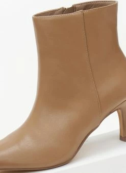 Η καλύτερη συμφωνία 😀 The Fashion Project Μποτάκια μυτερά με χαμηλό τακούνι - Πούρο 👏 8 Η καλύτερη συμφωνία 😀 The Fashion Project Μποτάκια μυτερά με χαμηλό τακούνι - Πούρο 👏 -Μποτάκια Κατάστημα mpotakia mutera me xamilo takouni 106121 2g2h