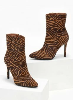 ΧΟΝΔΡΙΚΟ ΕΜΠΟΡΙΟ ✔️ The Fashion Project Μποτάκια μυτερά Suede με σχέδιο - Κάμελ 👍 14 ΧΟΝΔΡΙΚΟ ΕΜΠΟΡΙΟ ✔️ The Fashion Project Μποτάκια μυτερά Suede με σχέδιο - Κάμελ 👍 -Μποτάκια Κατάστημα mpotakia mutera suede me sxedio 106900 2s8x