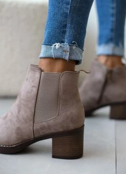 Ολοκαίνουργιο 👍 The Fashion Project Μποτάκια αστραγάλου Suede με λάστιχο - Πούρο ❤️ 12 Ολοκαίνουργιο 👍 The Fashion Project Μποτάκια αστραγάλου Suede με λάστιχο - Πούρο ❤️ -Μποτάκια Κατάστημα mpotakia suede astragalou me lastixo 105735 ads6