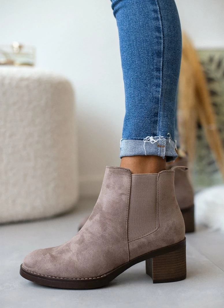 Ολοκαίνουργιο 👍 The Fashion Project Μποτάκια αστραγάλου Suede με λάστιχο - Πούρο ❤️ 3 Ολοκαίνουργιο 👍 The Fashion Project Μποτάκια αστραγάλου Suede με λάστιχο - Πούρο ❤️