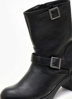 Εξοδος 😍 The Fashion Project Μποτάκια Biker με μεταλλικές αγκράφες - Μαύρο ✔️ 8 Εξοδος 😍 The Fashion Project Μποτάκια Biker με μεταλλικές αγκράφες - Μαύρο ✔️ -Μποτάκια Κατάστημα mpotakia suede me metallikes agkrafes 105961 lnzt