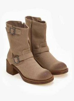 Καλύτερες κριτικές για 💯 The Fashion Project Μποτάκια Biker με μεταλλικές αγκράφες - Πούρο 🧨 -Μποτάκια Κατάστημα mpotakia suede me metallikes agkrafes 105962 3ak0