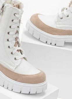 Κουπόνι 🌟 The Fashion Project Αρβυλάκια τζιν με ξέφτια στις ραφές - Λευκό 👏 15 Κουπόνι 🌟 The Fashion Project Αρβυλάκια τζιν με ξέφτια στις ραφές - Λευκό 👏 -Μποτάκια Κατάστημα mpotakia tzin me kseftia stis rafes 98361 70go