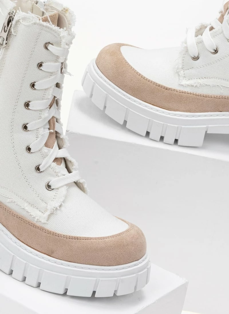 Κουπόνι 🌟 The Fashion Project Αρβυλάκια τζιν με ξέφτια στις ραφές - Λευκό 👏 8 Κουπόνι 🌟 The Fashion Project Αρβυλάκια τζιν με ξέφτια στις ραφές - Λευκό 👏 - Image 6