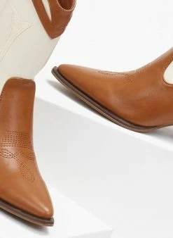 ΧΟΝΔΡΙΚΟ ΕΜΠΟΡΙΟ 🛒 The Fashion Project Μποτάκια Cowboy με διχρωμία - Μπεζ 🤩 15 ΧΟΝΔΡΙΚΟ ΕΜΠΟΡΙΟ 🛒 The Fashion Project Μποτάκια Cowboy με διχρωμία - Μπεζ 🤩 -Μποτάκια Κατάστημα mpotakia western me dixrwmia 108838 fr20