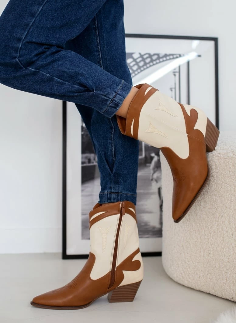 ΧΟΝΔΡΙΚΟ ΕΜΠΟΡΙΟ 🛒 The Fashion Project Μποτάκια Cowboy με διχρωμία - Μπεζ 🤩 3 ΧΟΝΔΡΙΚΟ ΕΜΠΟΡΙΟ 🛒 The Fashion Project Μποτάκια Cowboy με διχρωμία - Μπεζ 🤩