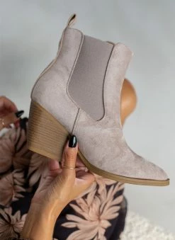 Τοπ 10 😉 The Fashion Project Μποτάκια αστραγάλου Suede με λάστιχο - Μπεζ 😉 -Μποτάκια Κατάστημα suede western mpotinia me lastixo 106140 tpy9