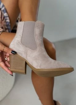Τοπ 10 😉 The Fashion Project Μποτάκια αστραγάλου Suede με λάστιχο - Μπεζ 😉 -Μποτάκια Κατάστημα suede western mpotinia me lastixo 106140 zzsc