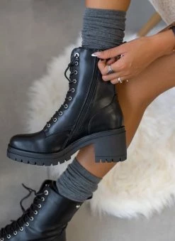 ΧΟΝΔΡΙΚΟ ΕΜΠΟΡΙΟ 😀 Xti Footwear Αρβυλάκια με τρακτερωτή σόλα Xti 140189 - Μαύρο 🎉 12 ΧΟΝΔΡΙΚΟ ΕΜΠΟΡΙΟ 😀 Xti Footwear Αρβυλάκια με τρακτερωτή σόλα Xti 140189 - Μαύρο 🎉 -Μποτάκια Κατάστημα xti 140189 105704 xzio